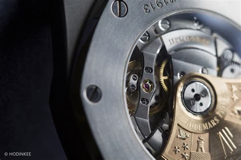 why hublot screws not aligned